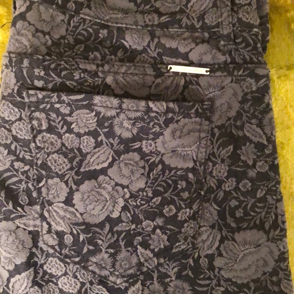 Jeans - Picture 4 of 4